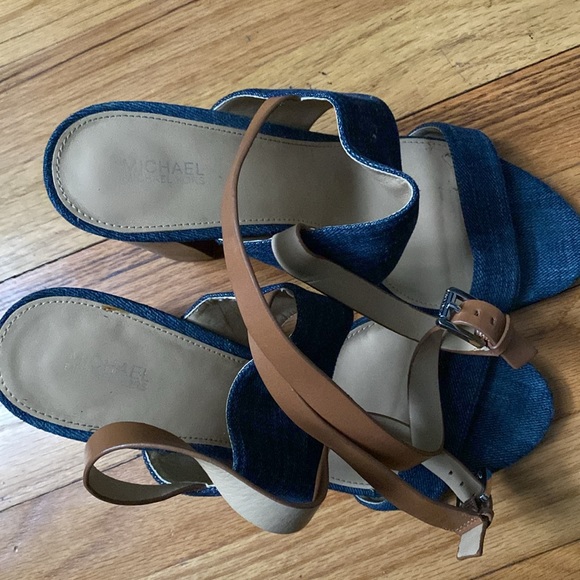 Michael Kors Sandals - Picture 2 of 5